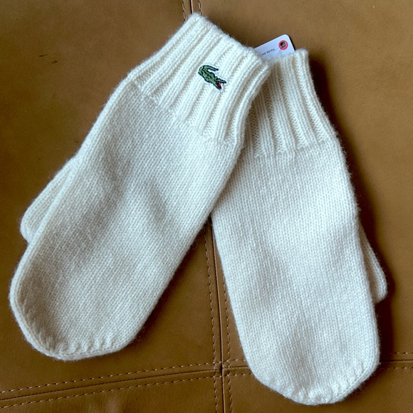 Lacoste Accessories - NWT LACOSTE Cream Wool + Polyamide Women Mittens